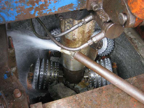 反井鉆機(jī)軸承溫度會(huì)過高的原因？