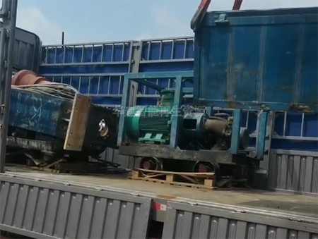 二手反井鉆機回收現(xiàn)場